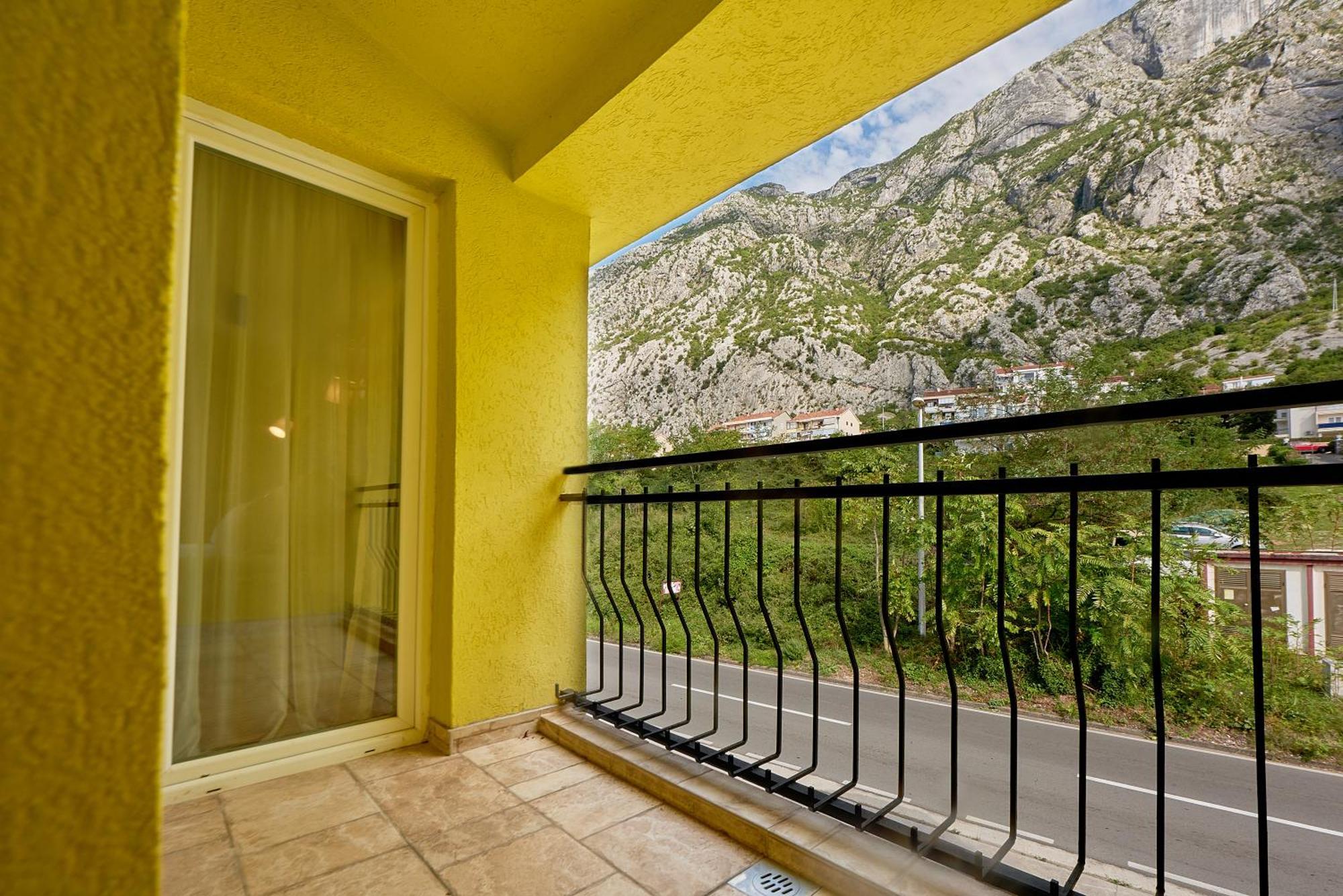 2Montenegro Mimoza Apartments 도브로타 외부 사진